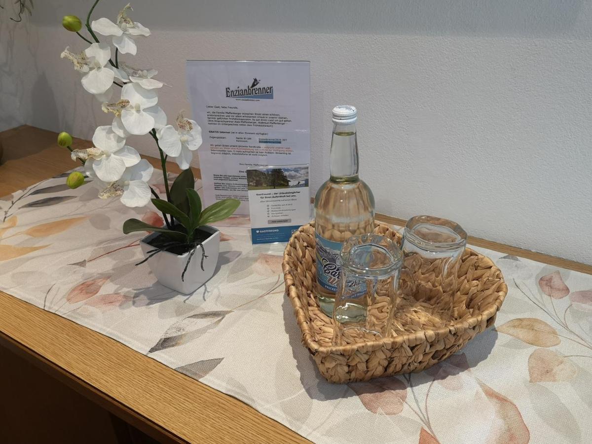 Enzianbrenner Hotell Jenig Exteriör bild