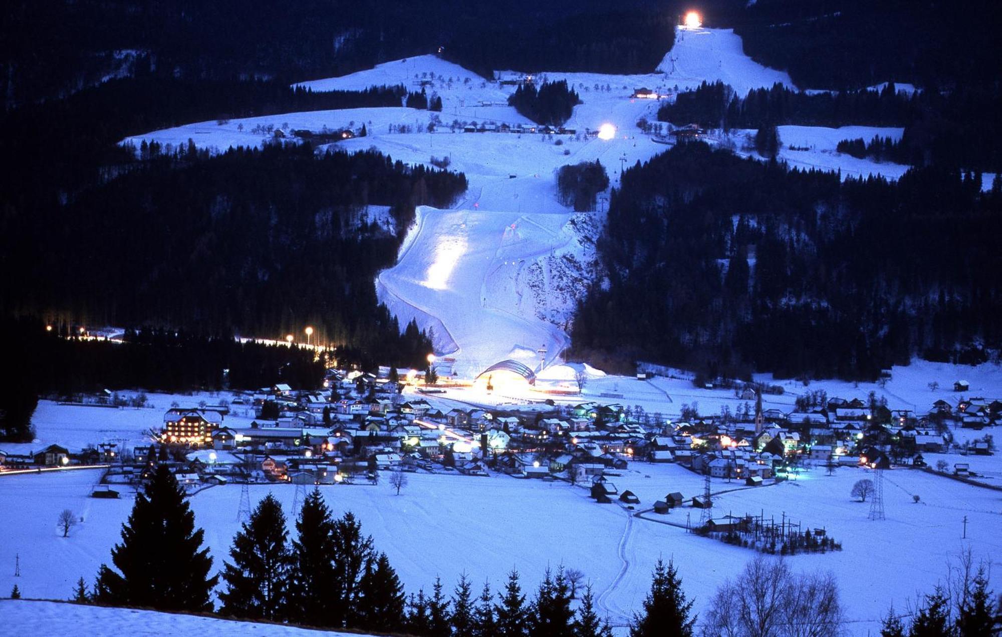 Enzianbrenner Hotell Jenig Exteriör bild