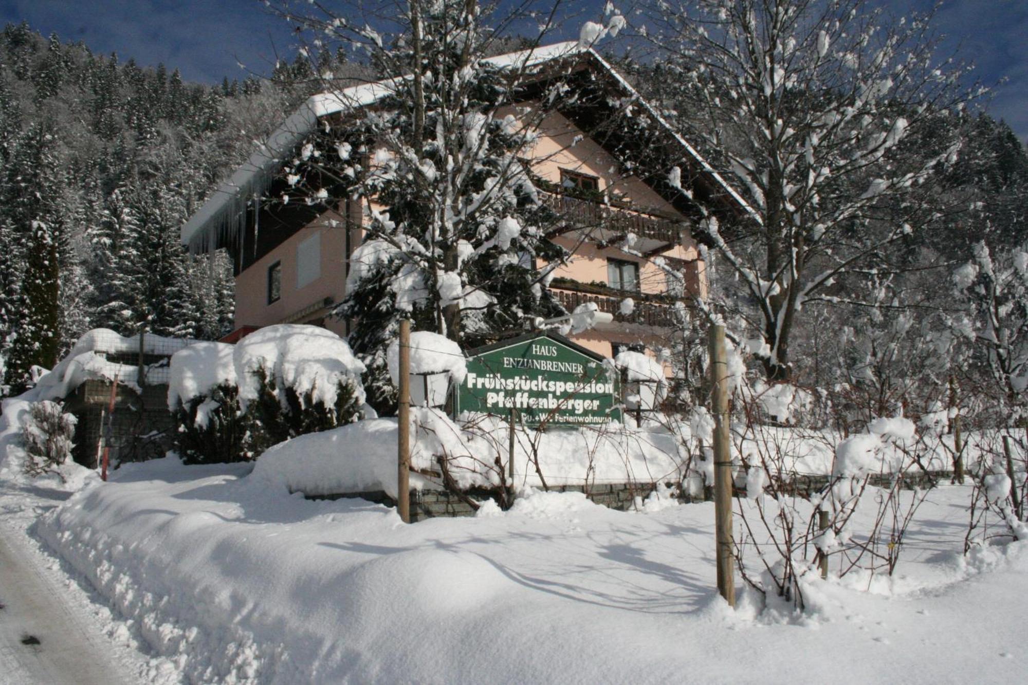 Enzianbrenner Hotell Jenig Exteriör bild