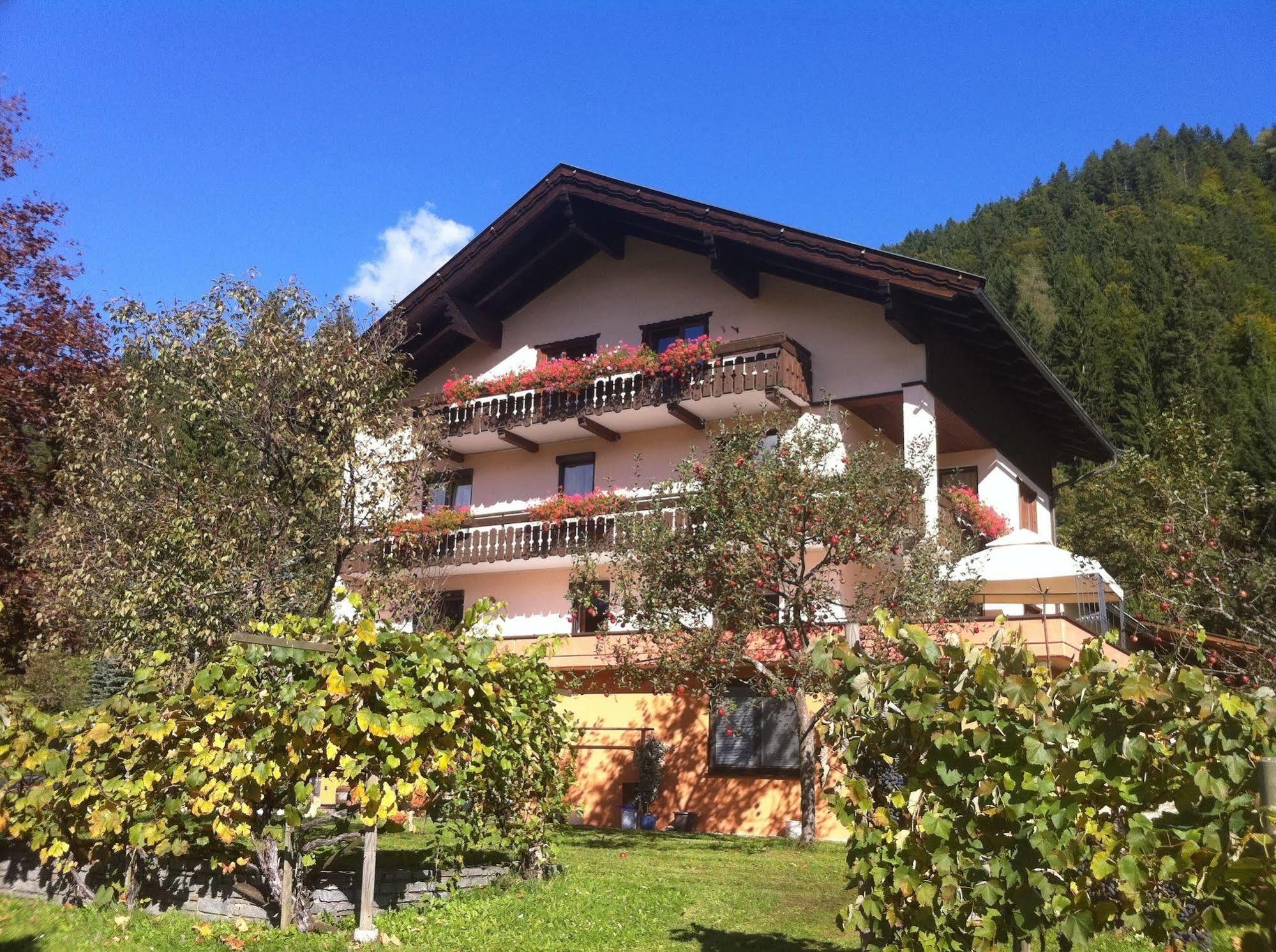 Enzianbrenner Hotell Jenig Exteriör bild