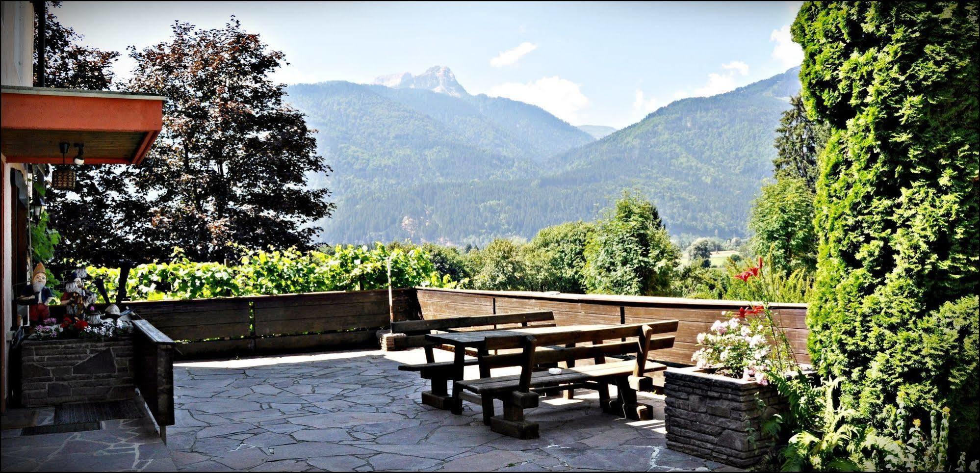 Enzianbrenner Hotell Jenig Exteriör bild